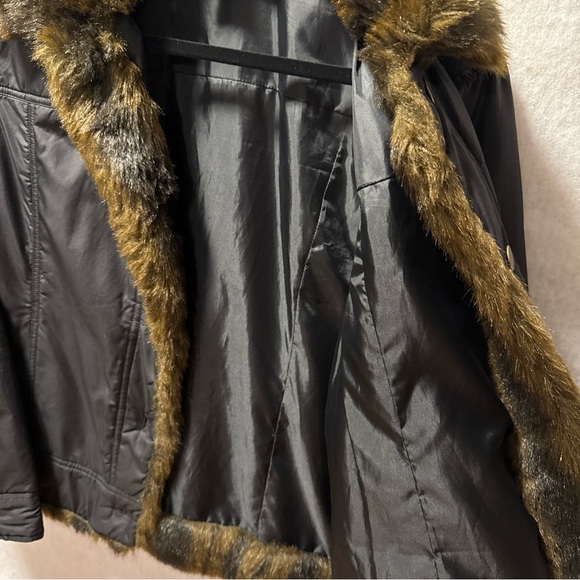 FUDA New York  Women’s Fur Trim Jacket Size S Black Button Pockets EUC - Picture 6 of 11